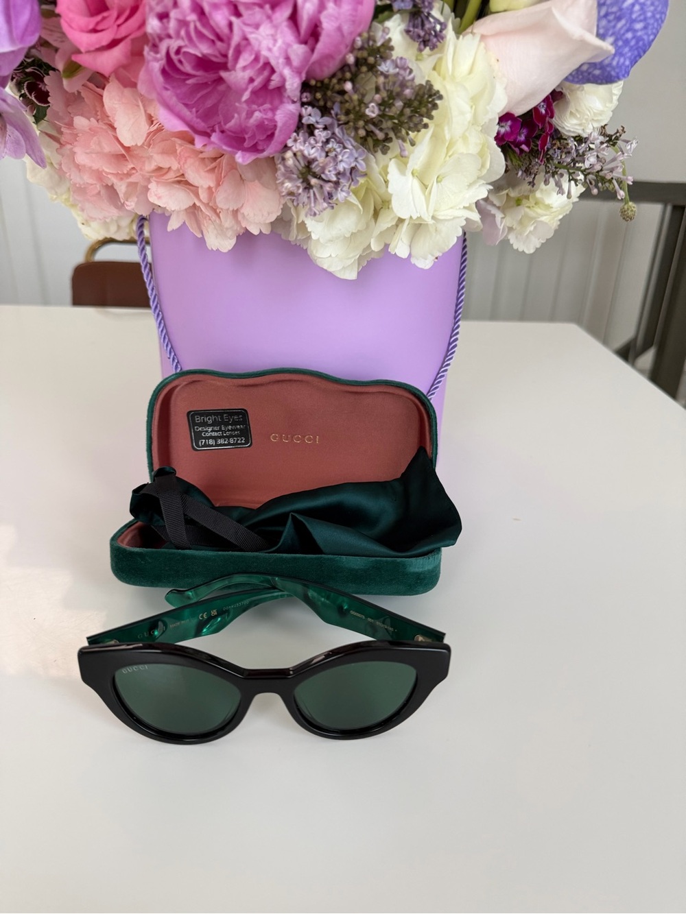 Gucci Green Cat-Eye Sunglasses with Velvet Case